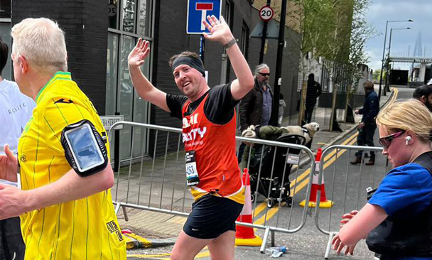 Image shows Primary Eyecare Services’ Finance Director, Sam Carr running the 2024 London Marathon.